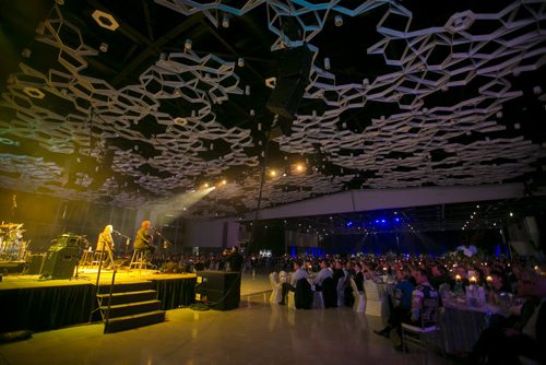 Randy Bachman performs at the Grey Cup gala dinner in Winnipeg on Saturday, Nov. 28, 2015.   (Mikaela MacKenzie/Winnipeg Free Press)