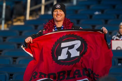 Fans get into the spirit before the Grey Cup championship game against the Edmonton Eskimos and the Ottawa Redblacks in Winnipeg, November 29, 2015. 151129 - Sunday, November 29, 2015 -  MIKE DEAL / WINNIPEG FREE PRESS