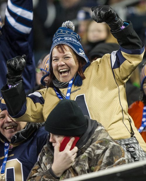 Fans react in the second quater of the Grey Cup championship game against the Edmonton Eskimos and the Ottawa Redblacks in Winnipeg, November 29, 2015. 151129 - Sunday, November 29, 2015 -  MIKE DEAL / WINNIPEG FREE PRESS