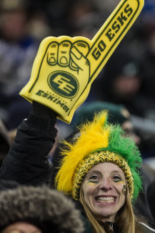 Fans react in the 3rd quarter of the Grey Cup championship game between the Edmonton Eskimos and the Ottawa Redblacks in Winnipeg, November 29, 2015. 151129 - Sunday, November 29, 2015 -  MIKE DEAL / WINNIPEG FREE PRESS