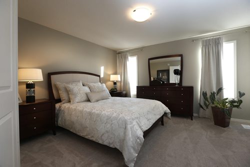 Homes. 79 Chelston Gate in Devonshire Village. The master bedroom.  The realtor is Hilton Homes Spencer Curtis  Tood Lewys story   Wayne Glowacki / Winnipeg Free Press Nov. 30   2015