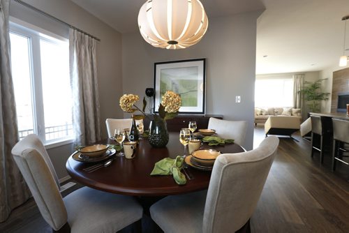 Homes. 79 Chelston Gate in Devonshire Village. The dining area at left.  The realtor is Hilton Homes Spencer Curtis  Tood Lewys story   Wayne Glowacki / Winnipeg Free Press Nov. 30   2015