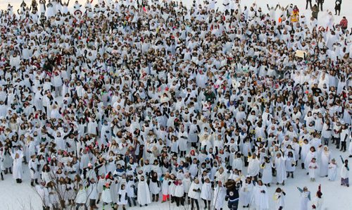 The Misericordia Health Foundation gathered 1275 angles at Mulvey School to break the Guinness book of World Record of most angels congregating in one area- the previous record was held my Germany- See Bill Redekop storyDec 01, 2015   (JOE BRYKSA / WINNIPEG FREE PRESS)