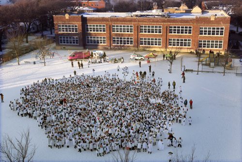 The Misericordia Health Foundation gathered 1275 angels at Mulvey School to break the Guinness book of World Record of most angels congregating in one area- the previous record was held my Germany- See Bill Redekop storyDec 01, 2015   (JOE BRYKSA / WINNIPEG FREE PRESS)