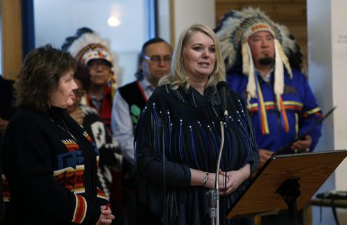At podium, Family Services Minister Kerri Irvin-Ross with Diane Kelly, Acting Assistant Deputy Minister, Manitoba Family Services with First Nations leaders including Grand Chief Derek Nepinak, AMC at right for the announcement of changes to the Child and Family Services Act that will greatly increase community involvement in caring for children through customary care.The event was held at Thunderbird House Wednesday.  Mary Agnes Welch story Wayne Glowacki / Winnipeg Free Press Dec. 2  2015