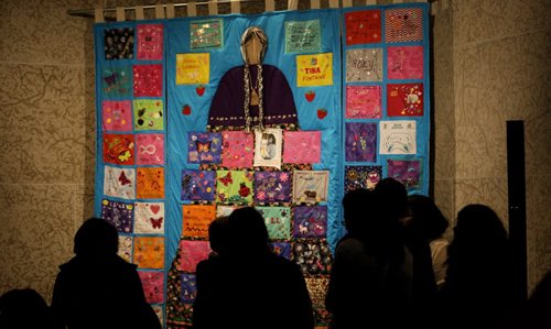 A quilt honouring MMIW is unveiled at the WAG, Friday, December 4, 2015. (TREVOR HAGAN / WINNIPEG FREE PRESS)
