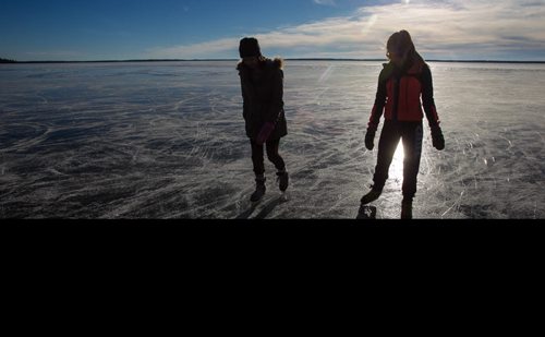 The whole of Clear Lake has frozen flat and almost perfectly clear which many are saying is a very rare event. 151207 - Monday, December 7, 2015 -  MIKE DEAL / WINNIPEG FREE PRESS