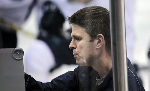 Manitoba Moose Head Coach Keith McCambridge lays out the plan at the Friday morning team workout. See melissa Tait's story. December 12, 2015 - (Phil Hossack / Winnipeg Free Press)
