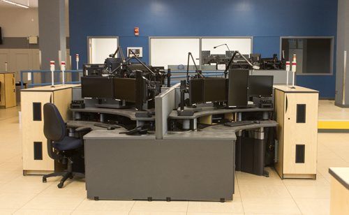 A tour of the new Winnipeg Police Service Headquarters at 245 Smith Street. The emergency call centre where 911 operators answer emergency calls. 151214 - Monday, December 14, 2015 -  MIKE DEAL / WINNIPEG FREE PRESS