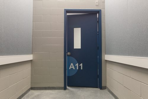 A tour of the new Winnipeg Police Service Headquarters at 245 Smith Street. Inside an interview room. 151214 - Monday, December 14, 2015 -  MIKE DEAL / WINNIPEG FREE PRESS