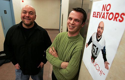 BORIS MINKEVICH / WINNIPEG FREE PRESS  080130 Winnipeg Free Press promotions coordinator Brodie Milne,right, with Paul &quot;Willy&quot; Williamson pose for a photo near a sign that Brodie made up to support Willy's weight loss adventure.