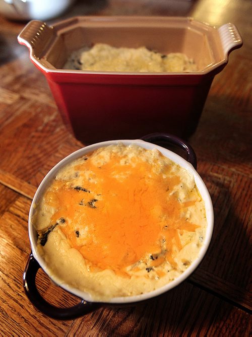 Recipe Swap - Cheesy Artichoke and Spinach dip, See Alison Giolmore's story re: Turket Leftovers. December 21, 2015 - (Phil Hossack / Winnipeg Free Press)