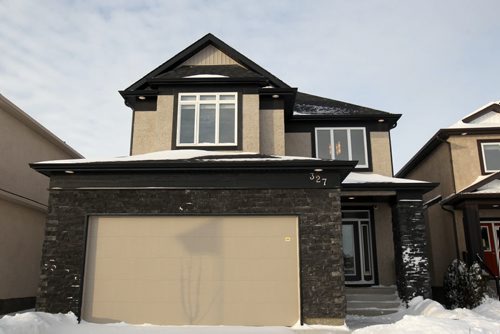 327 Stan Bailie Drive in South Point a A & S Home-See Todd Lewys story- Dec 28, 2015 (JOE BRYKSA / WINNIPEG FREE PRESS)