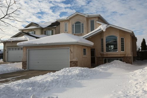 Homes Resale 113 Wayfarers Haven  151228 - Monday, December 28, 2015 -  MIKE DEAL / WINNIPEG FREE PRESS