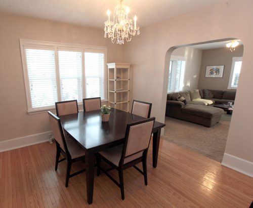 Dining Room, 490 Kingsway in Crescentwood, See Todd's story.  January 11, 2016 - (Phil Hossack / Winnipeg Free Press)