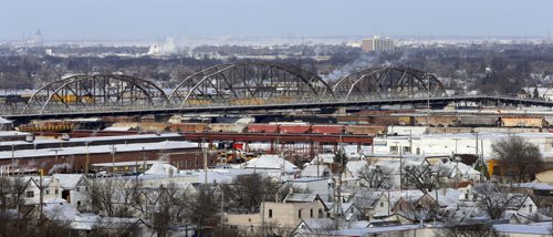 The Arlington Bridge. Photo taken from the roof of the HSC Winnipeg. Wayne Glowacki / Winnipeg Free Press Jan. 12 2016