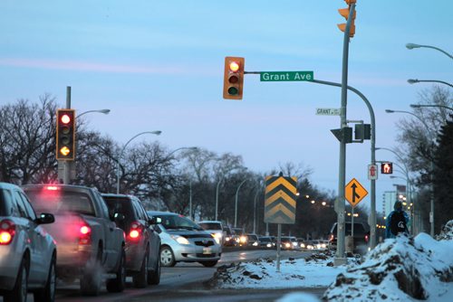 Intersection of Kenaston Blvd (looking north) at Grant Ave. High collision corner. Jan 14, 2016 Ruth Bonneville / Winnipeg Free Press