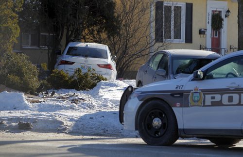 MVC Montrose and Corydon. 2 cars involved. No injuries. Car hit house. BORIS MINKEVICH / WINNIPEG FREE PRESS January 15, 2016