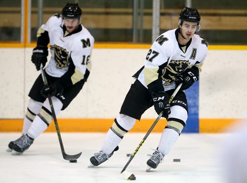 Manitoba Bisons' Jordan DePape, during warmup at the University of Manitoba, Friday, January 15, 2016. (TREVOR HAGAN/WINNIPEG FREE PRESS)