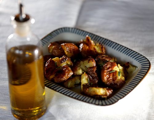 Food front. Smashed Potatoes with Olive Oil and Rosemary, Friday, January 15, 2016. (TREVOR HAGAN/WINNIPEG FREE PRESS)