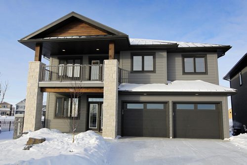 NEW HOMES - 141 Willow Creek Road in Bridgwater Trails. BORIS MINKEVICH / WINNIPEG FREE PRESS January 18, 2016