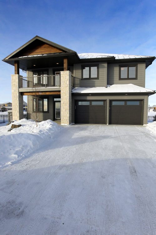 NEW HOMES - 141 Willow Creek Road in Bridgwater Trails. BORIS MINKEVICH / WINNIPEG FREE PRESS January 18, 2016