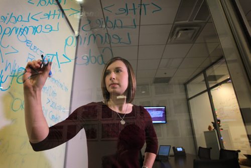 Subject: Serena Vandersteen, a 26-year-old computer software programmer, is the co-lead of the Winnipeg Chapter of Ladies Learning Code, a not-for-profit organization that aims to empower women and girls with the skills they need to go into tech. See Jen's story.   Jan 21, 2016 Ruth Bonneville / Winnipeg Free Press