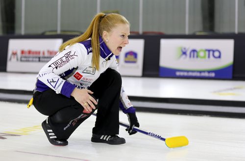 Kristy McDonald instructs her sweepers during the 1 vs 1 playoff game during the 2016 Scotties Tournament of Hearts in Beausejour, Saturday, January 23, 2016. (TREVOR HAGAN/WINNIPEG FREE PRESS)