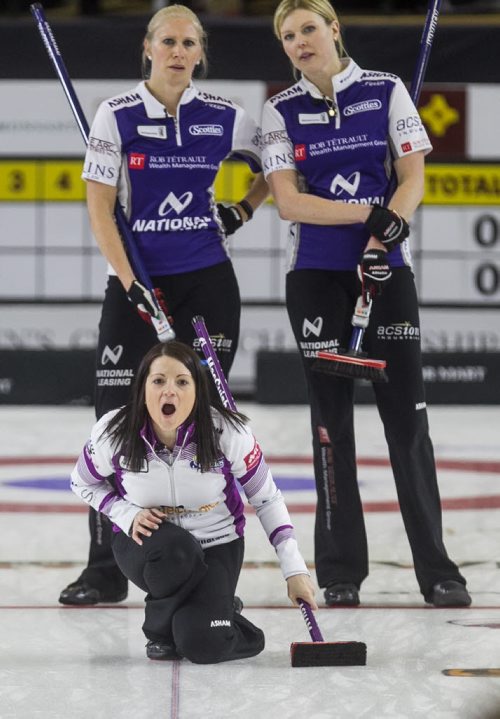 Skip Kerri Einarson throws a rock against Team McDonald during the finals of the Scotties Tournament of Hearts in Beausejour, Manitoba, Sunday afternoon. 160124 - Sunday, January 24, 2016 -  MIKE DEAL / WINNIPEG FREE PRESS
