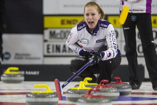Skip Kristy McDonald yells as a rock is thrown against Team Einarson during the finals of the Scotties Tournament of Hearts in Beausejour, Manitoba, Sunday afternoon. 160124 - Sunday, January 24, 2016 -  MIKE DEAL / WINNIPEG FREE PRESS