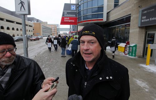 WINNIPEG, MB - Outside of Health Sciences Centre on William Avenue. Manitoba Association of Health Care Professionals president Bob Moroz talks to media. The union represents more than 3,500 members who are currently negotiating a contract with various city and northern hospitals. Theyve been without a contract since March 2014. BORIS MINKEVICH / WINNIPEG FREE PRESS January 25, 2016