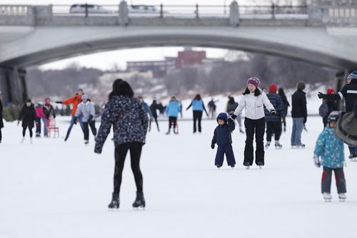 January 31, 2016 - 150914  -  Winnipeggers came out to enjoy the river skating trail at the Forks Sunday, January 31, 2016.  John Woods / Winnipeg Free Press