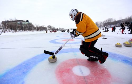 Tony Staruch participates in the media challenge prior to the Ironman Outdoor Curling Bonspiel at The Forks, Friday, February 5, 2016. (TREVOR HAGAN/WINNIPEG FREE PRESS)