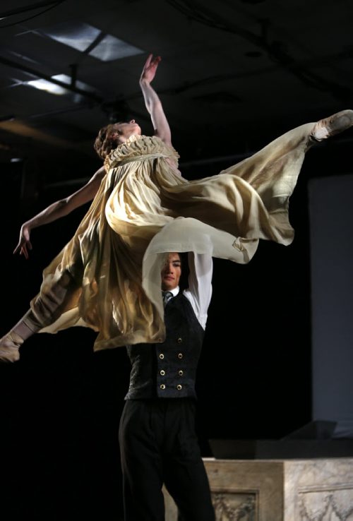 RWB dancers Liang Xing and Sarah Davey perform a scene from Dracula at the Canada's Royal Winnipeg Ballet launch Wednesday of their upcoming 77th Season. The event was held in the RWB Founders Studio. Dracula will be performed next season Oct.26-30.    Al Small story  Wayne Glowacki / Winnipeg Free Press Feb.10 2016