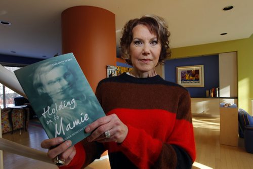 BORIS MINKEVICH / WINNIPEG FREE PRESS Elizabeth Murray has self-published a memoir about dealing with her mother's dementia, which completely changed her mom. Photo taken February 16, 2016