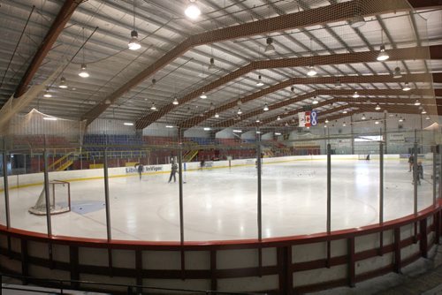 JOE BRYKSA / WINNIPEG FREE PRESSWaywayseecappo First Nation, Waywayseecappo Wolverines rink, February 16, 2016.( See Randy Turner rural hockey rinks 49.8 story)