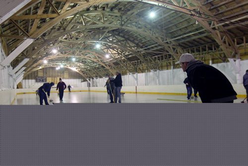 JOE BRYKSA / WINNIPEG FREE PRESSLenore, Manitoba, Hockey rink is also used for curling, February 16, 2016.( See Randy Turner rural hockey rinks 49.8 story)