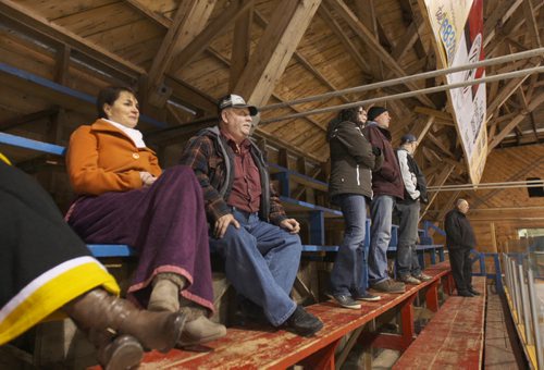 JOE BRYKSA / WINNIPEG FREE PRESSFoxwarren, Manitoba, Foxwarren Recreation rink- fans watch hockey, February 16, 2016.( See Randy Turner rural hockey rinks 49.8 story)