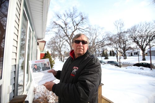 Ruth Bonneville / Winnipeg Free Press  Ray Smylski, volunteers to drop off flyers containing information on missing teen, Cooper Nemeth, along Enfield Cresent Thursday afternoon.   See Jen Zoratti story.  Feb 18, 2016