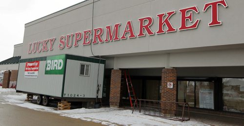 BORIS MINKEVICH / WINNIPEG FREE PRESS A former IGA store on Jefferson Avenue which is being converted into a Lucky Supermarket. It will be the Asian good and grocery store chains second outlet in Winnipeg. Exterior shot of the store. SECTION: Business/McNeill. Photo taken February 22, 2016