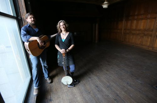 TREVOR HAGAN / WINNIPEG FREE PRESS JD Edwards and Cara Luft, The Small Glories, part of the Exchange Sessions at Millennium Centre, Tuesday, February 23, 2016.