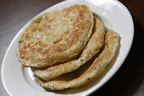 JOHN WOODS / WINNIPEG FREE PRESS Indian chive pancake at the Northern Chinese restaurant Jinlin, Sunday, February 28, 2016.