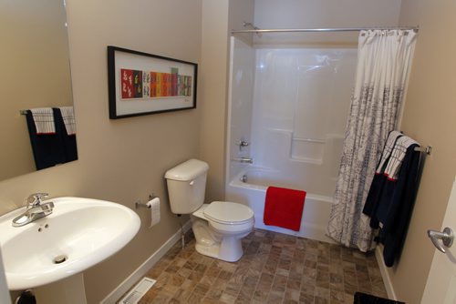 BORIS MINKEVICH / WINNIPEG FREE PRESS 144 Cherrywood Road in Bridgwater Trails. Ventura Custom Homes. Bathroom. Photo taken March 07, 2016