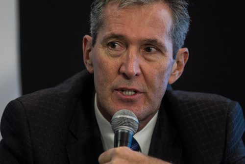 MIKE DEAL / WINNIPEG FREE PRESS Opposition leader Brian Pallister is interviewed by the Winnipeg Free Press Editorial Board at the NewsCafe Thursday morning. 160310 - Thursday, March 10, 2016