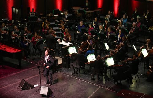 TREVOR HAGAN / WINNIPEG FREE PRESS Rufus Wainwright performs with the WSO, Friday, March 11, 2016.