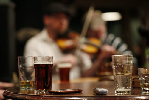 JOHN WOODS / WINNIPEG FREE PRESS Musician Dale Brown and other celtic musicians and dancers practice at Shannon's Irish Pub on Carlton Monday, March 13, 2016. Re: Sanderson