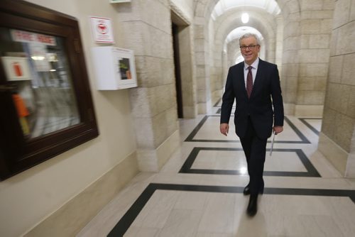 JOHN WOODS / WINNIPEG FREE PRESS Premier Greg Selinger makes his way to his office after a session to dissolve government at the Manitoba Legislature Tuesday, March 15, 2016.