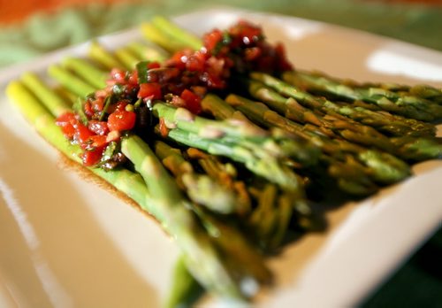 TREVOR HAGAN / WINNIPEG FREE PRESS Food Front. Asparagus with Vinagreta, Thursday, March 17, 2016.