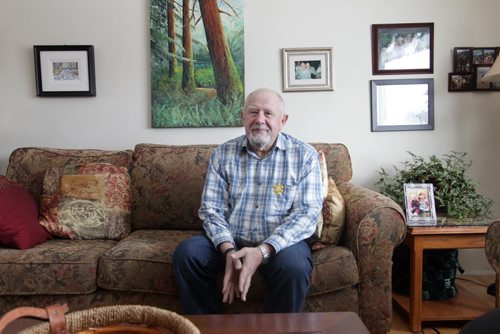 RUTH BONNEVILLE / WINNIPEG FREE PRESS  Former NDP MLA and now Independent candidate for Flin Flon, Clarence Pettersen in his home in Flin Flon.    See Erin Lebar's election story.  March 22, 2016