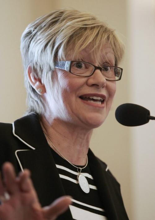 John Woods / Winnipeg Free Press / March 7/08- 080307  - Nancy Allan speaks during a ceremony at the Legislature to recognize International Women's Day in Winnipeg Friday March 7/08.